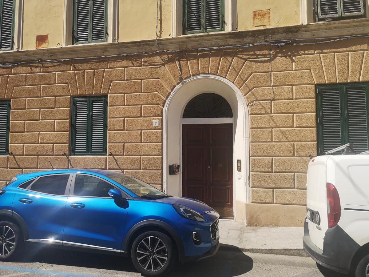 Porta a Mare Livorno Exterior foto